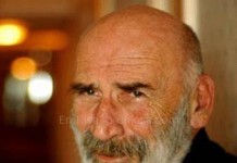 Tuncel Kurtiz kimdir? Ezel Dizisi Ramiz Dayı