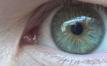 5 Dakikada Sabah Makyajı