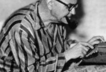 Nurullah Ataç Kimdir?